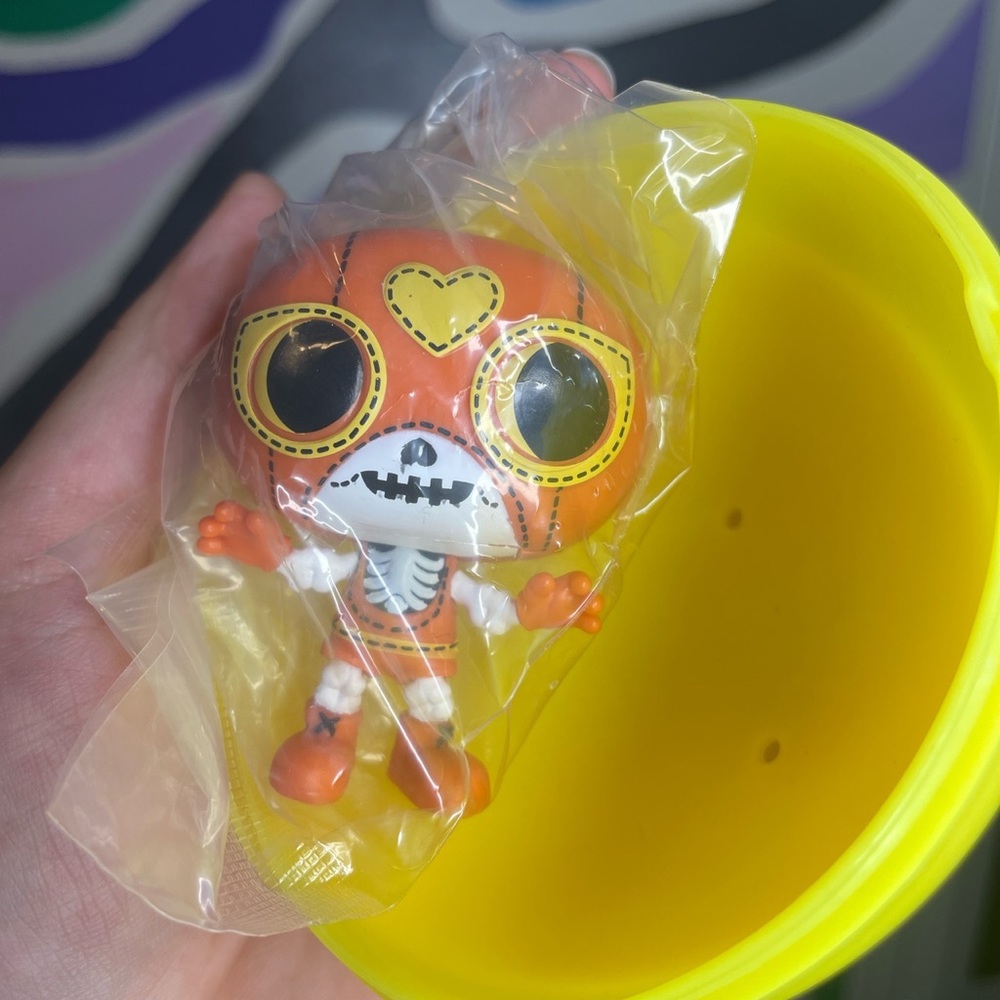Hollow Boos Mini Figure - Picture 3 of 3